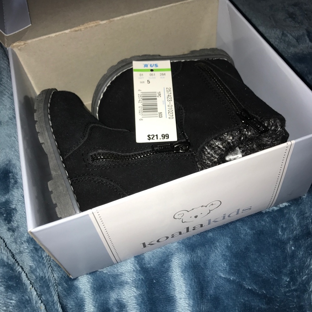 Girls Koala Kids boots size 5